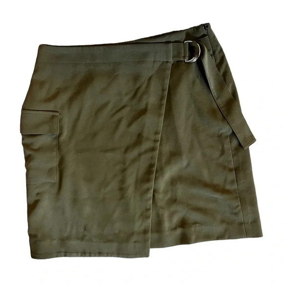 Nine West Olive Green mini skirt size Medium - Picture 2 of 5